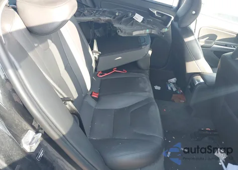 2018 Volvo S60 Inscription T5 из США, поврежденный, VIN LYV402TK8JB157757